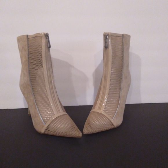 Women's Cape Robbin Tan Suede Zip Up Booties, sz 9 - Picture 2 of 7